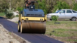 В Кочубеевском округе ремонтируют более 1,5 км дороги
