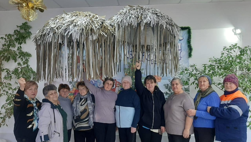 Волонтёры Кочубеевского округа делают термические барьеры для бойцов СВО