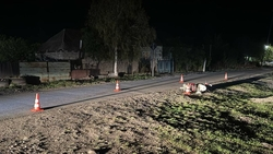 В станице Беломечетской водитель скутера съехал в кювет и получил травму головы