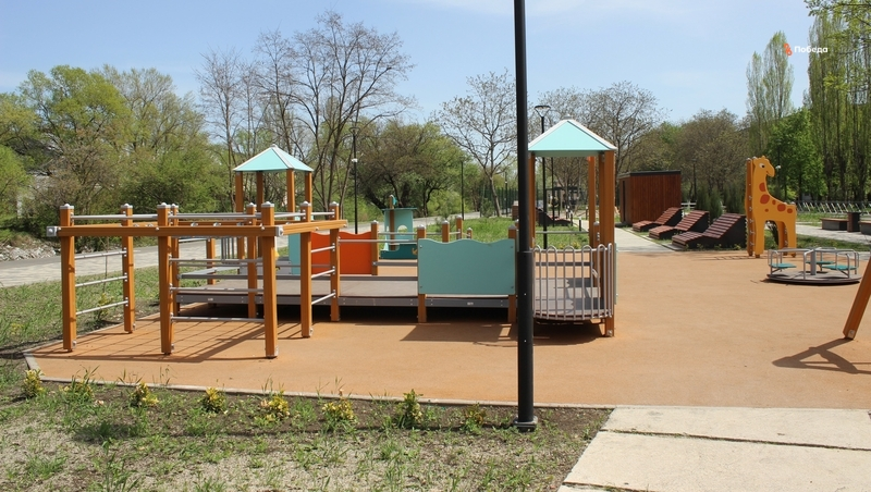 Детскую площадку построили в Кочубеевском округе по губернаторской программе
