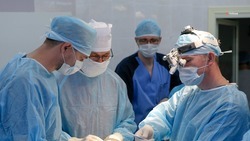 Хирурги Ставрополья удалили редкую опухоль околоушной слюнной железы