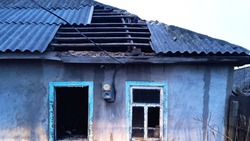 Пожарные спасли от огня дом в Кочубеевском округе