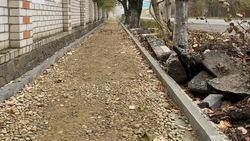 Трёхкилометровый тротуар обновят в селе Кочубеевском