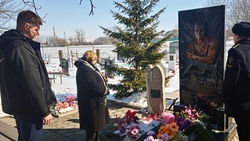 В селе Кочубеевского округа почтили память Героя РФ Владимира Чепракова